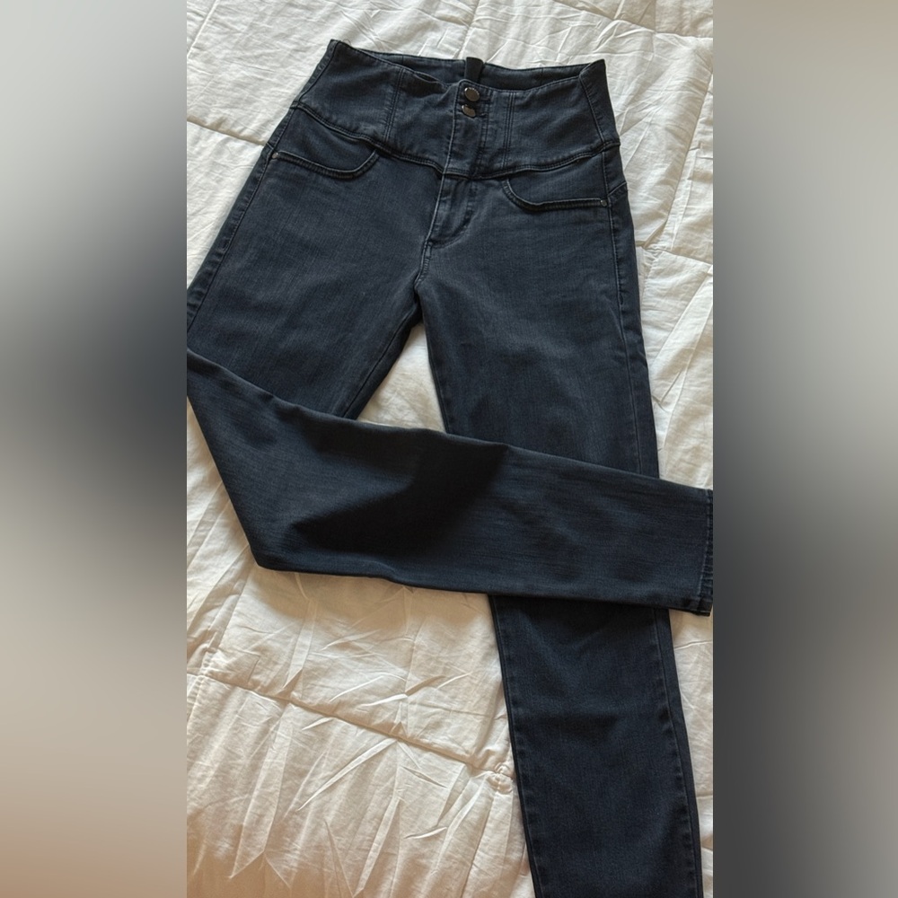 Guess High-Rise Skinny Jeans